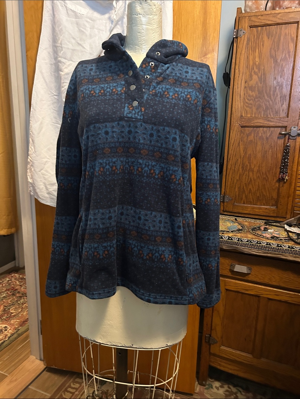 The Vermont Country Store Blue Patterned Fleece Pullover